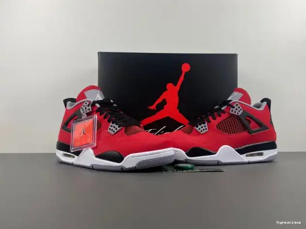 HYPE Toro 308497-603 Retro Jordan 4 Bravo 0423